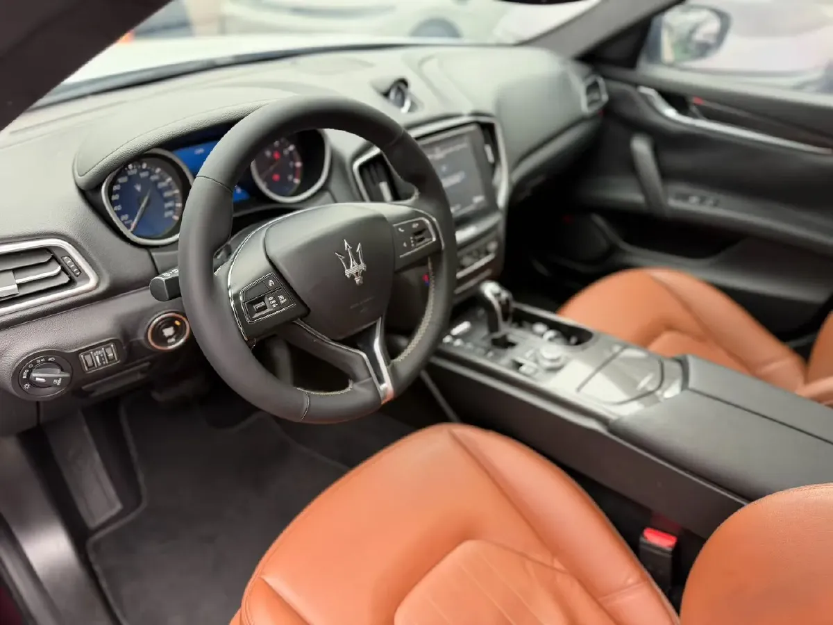 2018 Maserati Ghibli 3.0T 350HP V6 8AT,autocango,china used car exporter,china ev exporter,chinese used car exporter,chinese used ev exporter