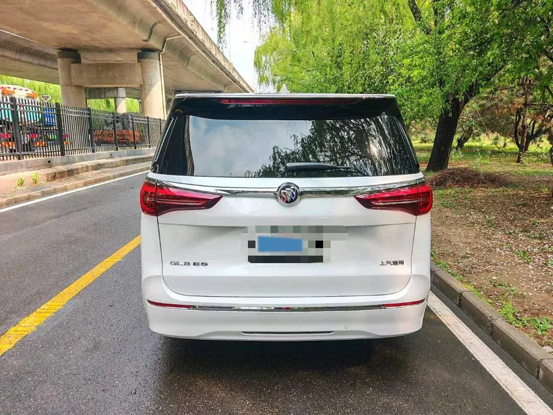 2023 Buick GL8 2.0T 237HP L4 9AT,autocango,china used car exporter,china ev exporter,chinese used car exporter,chinese used ev exporter