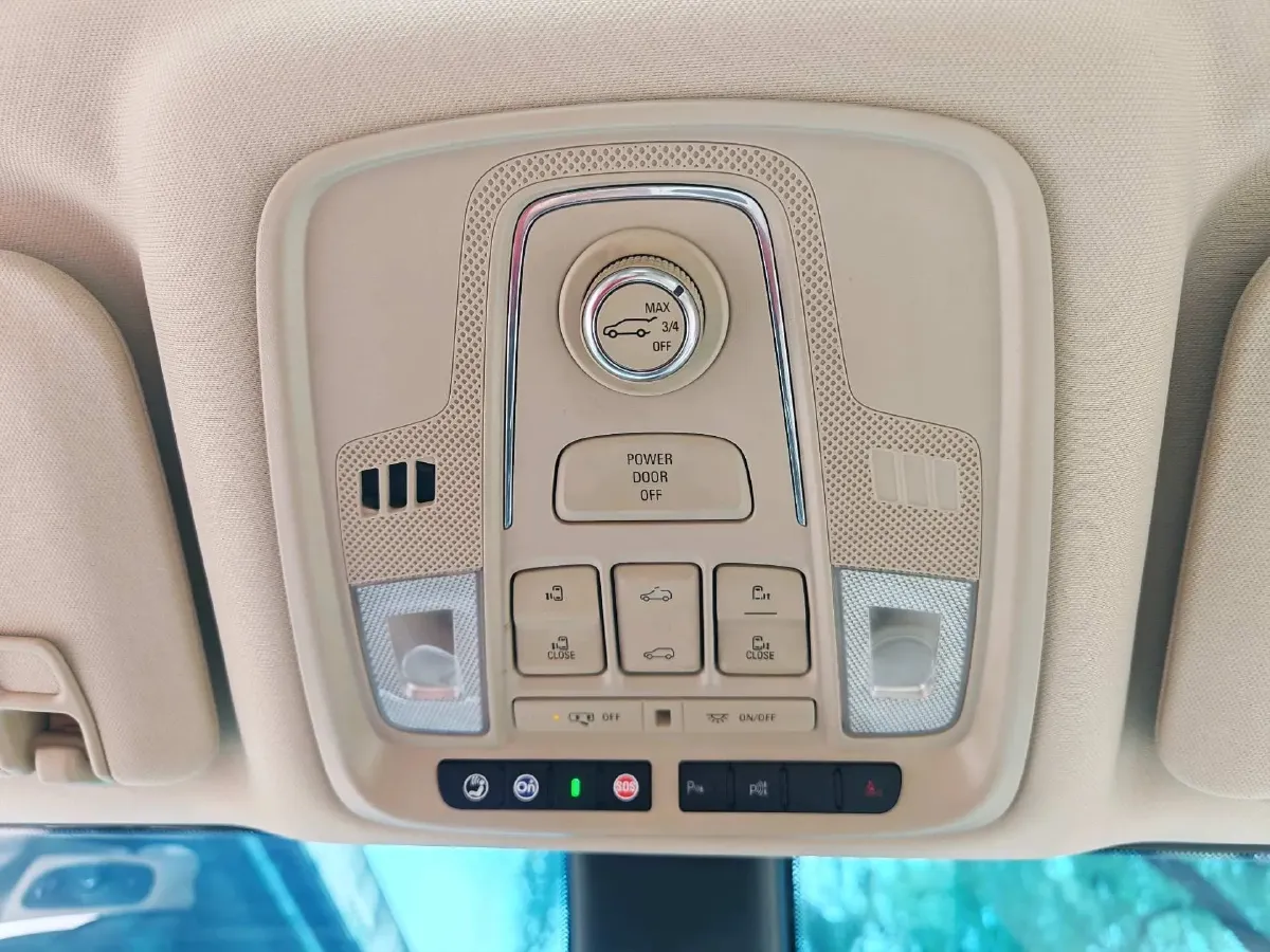 2023 Buick GL8 2.0T 237HP L4 9AT,autocango,china used car exporter,china ev exporter,chinese used car exporter,chinese used ev exporter