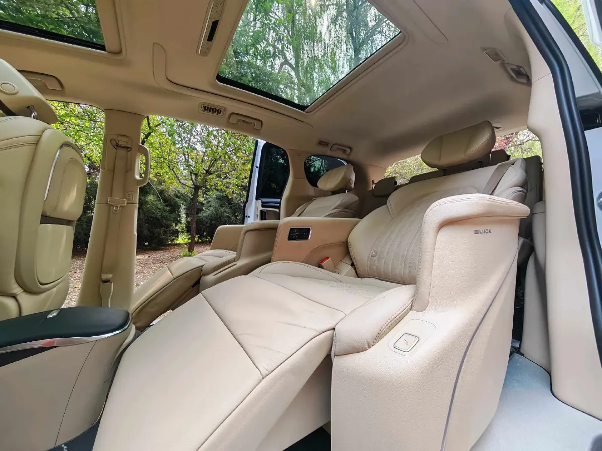 2023 Buick GL8 2.0T 237HP L4 9AT,autocango,china used car exporter,china ev exporter,chinese used car exporter,chinese used ev exporter