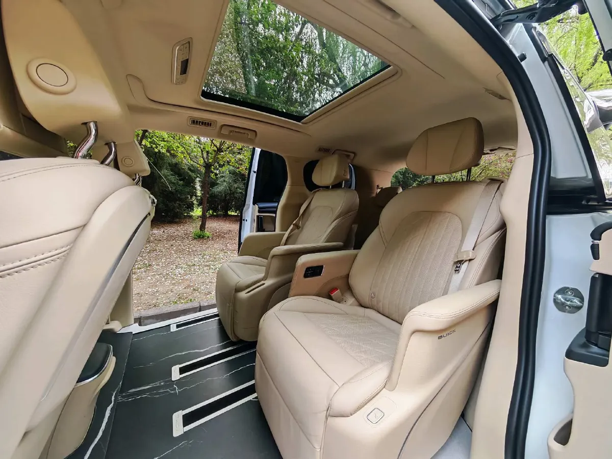 2023 Buick GL8 2.0T 237HP L4 9AT,autocango,china used car exporter,china ev exporter,chinese used car exporter,chinese used ev exporter