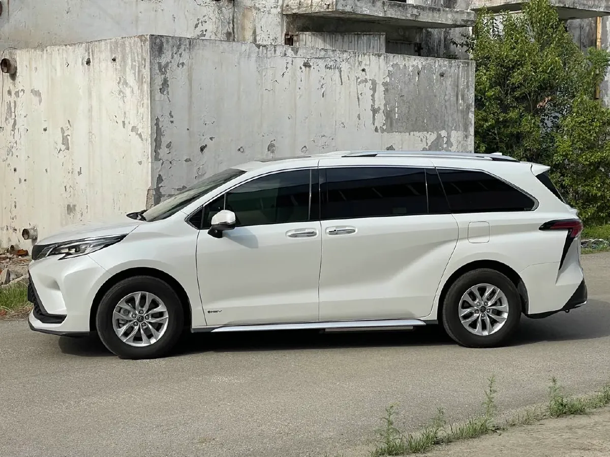 2024 Toyota Granvia 2.5L 189HP L4 E-CVT Hybrid,autocango,china used car exporter,china ev exporter,chinese used car exporter,chinese used ev exporter