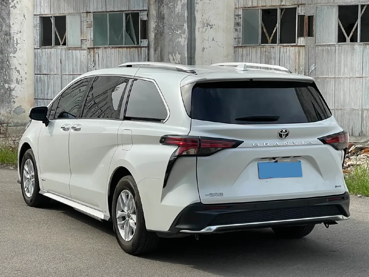 2024 Toyota Granvia 2.5L 189HP L4 E-CVT Hybrid,autocango,china used car exporter,china ev exporter,chinese used car exporter,chinese used ev exporter
