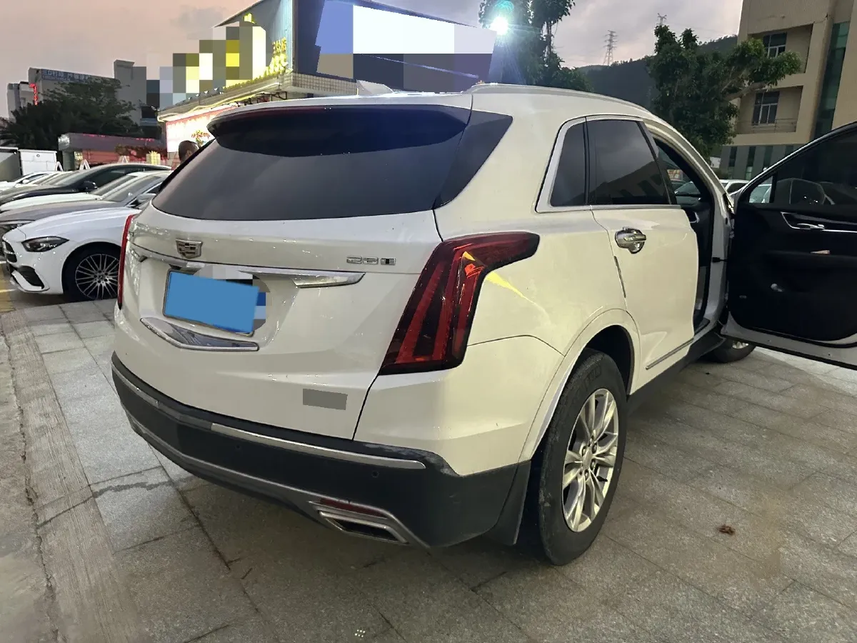 2021 Cadillac XT5 2.0T 237HP L4 9AT,autocango,china used car exporter,china ev exporter,chinese used car exporter,chinese used ev exporter