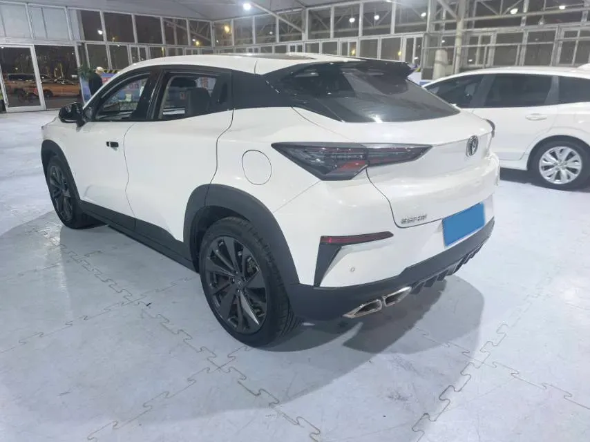 2020 ChangAn UNI-T 1.5T 180HP L4 7DCT,autocango,china used car exporter,china ev exporter,chinese used car exporter,chinese used ev exporter