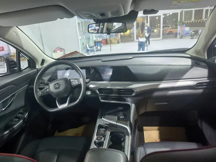 2020 ChangAn UNI-T 1.5T 180HP L4 7DCT,autocango,china used car exporter,china ev exporter,chinese used car exporter,chinese used ev exporter