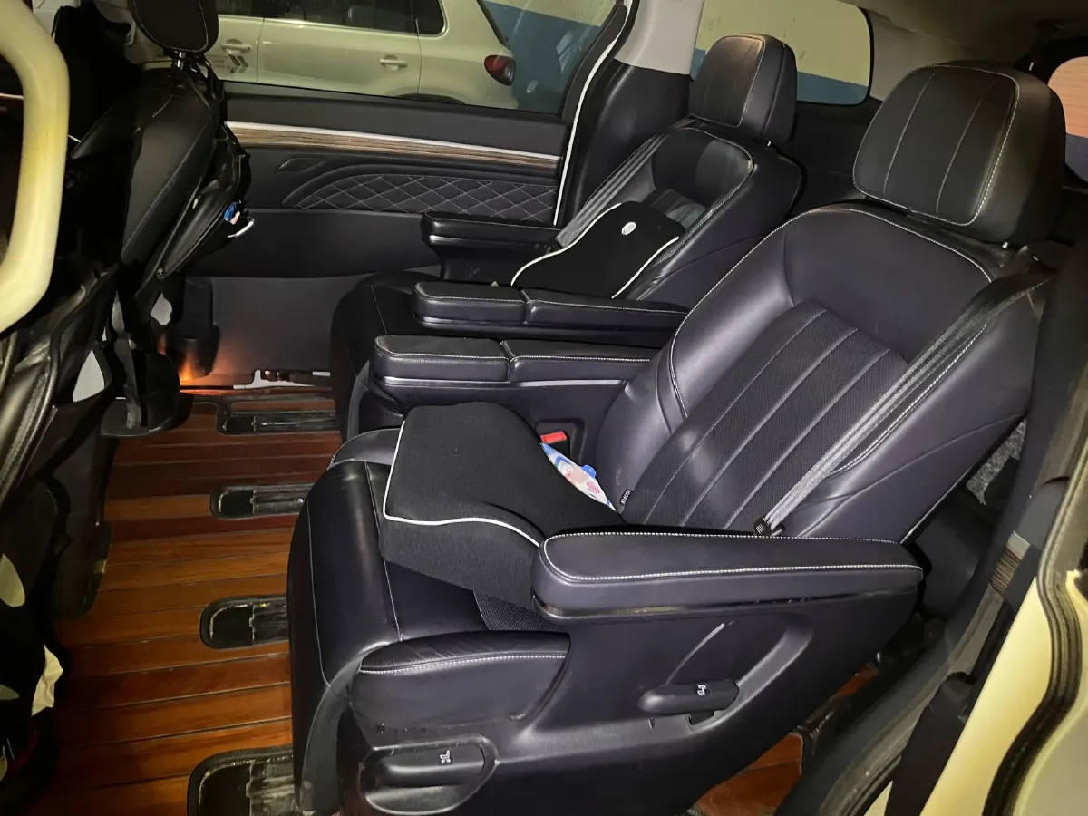 2018 GAC Trumpchi M8 2.0T 201HP L4 6AT,autocango,china used car exporter,china ev exporter,chinese used car exporter,chinese used ev exporter