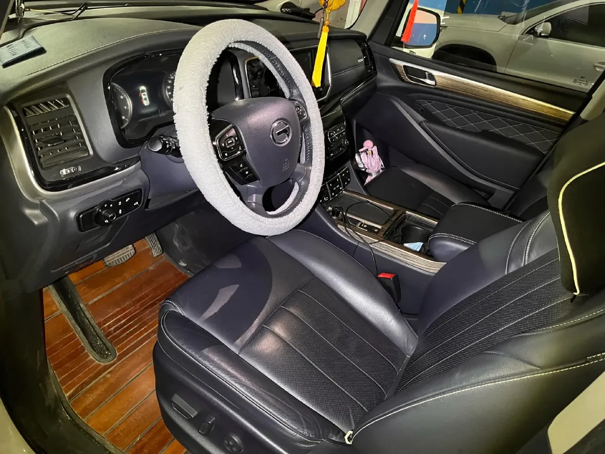 2018 GAC Trumpchi M8 2.0T 201HP L4 6AT,autocango,china used car exporter,china ev exporter,chinese used car exporter,chinese used ev exporter