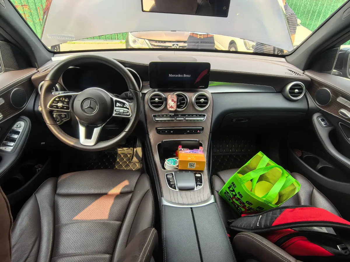 2021 Mercedes-Benz GLC Class 2.0T 197HP L4 9AT,autocango,china used car exporter,china ev exporter,chinese used car exporter,chinese used ev exporter