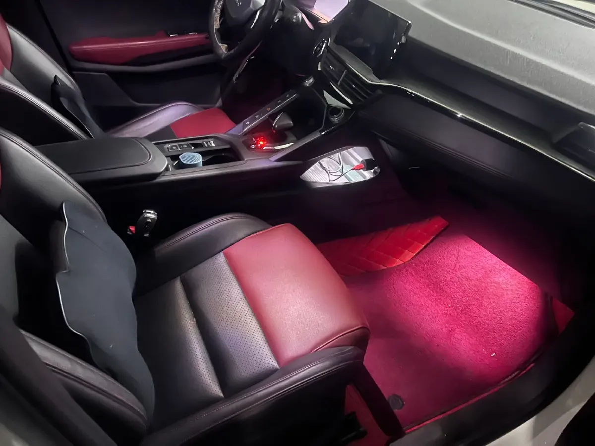 2020 Geely ICON 1.5T 177HP L3 7DCT,autocango,china used car exporter,china ev exporter,chinese used car exporter,chinese used ev exporter