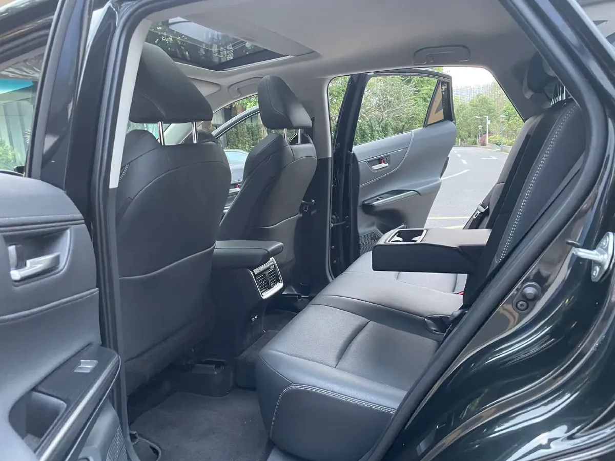 2024 Toyota Venza 2.0L 171HP L4 CVT,autocango,china used car exporter,china ev exporter,chinese used car exporter,chinese used ev exporter