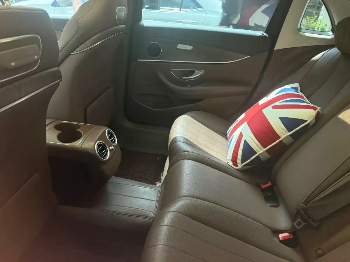 2020 Mercedes-Benz E Class 2.0T 258HP L4 9AT,autocango,china used car exporter,china ev exporter,chinese used car exporter,chinese used ev exporter