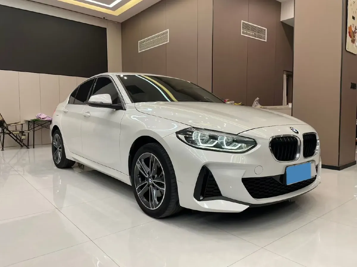 2022 BMW 1 Series 1.5T 140HP L3 7DCT,autocango,china used car exporter,china ev exporter,chinese used car exporter,chinese used ev exporter