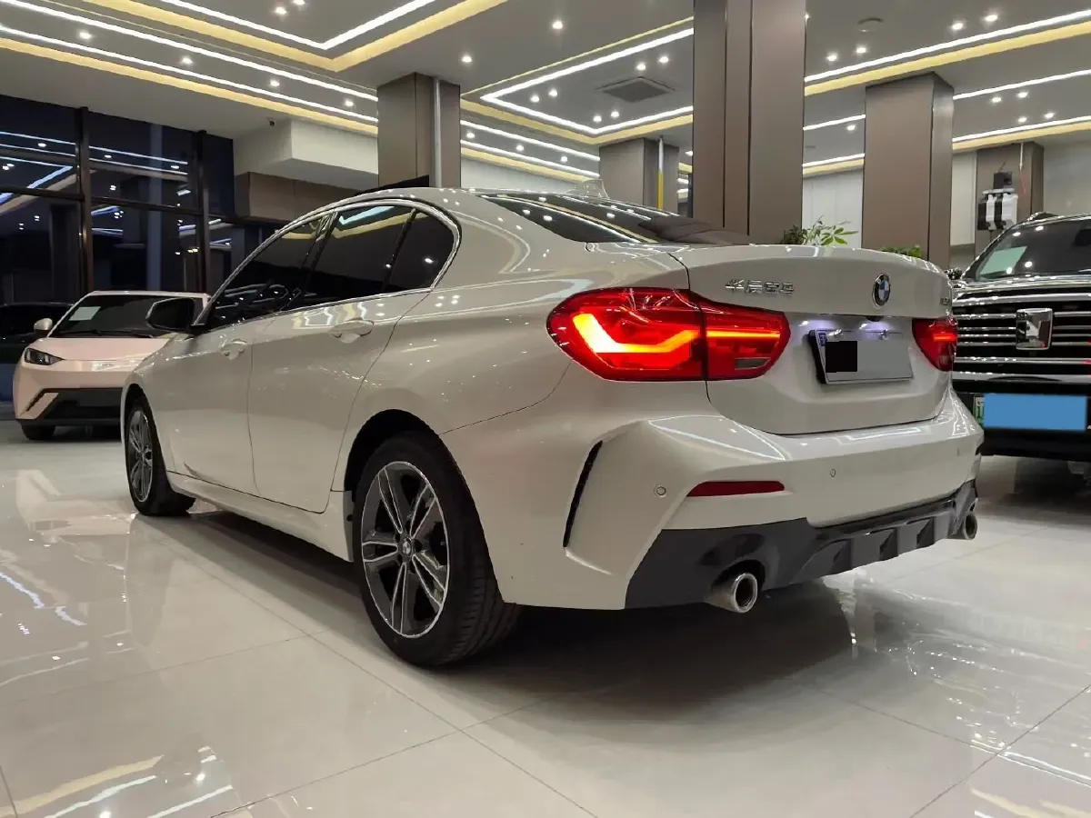 2022 BMW 1 Series 1.5T 140HP L3 7DCT,autocango,china used car exporter,china ev exporter,chinese used car exporter,chinese used ev exporter