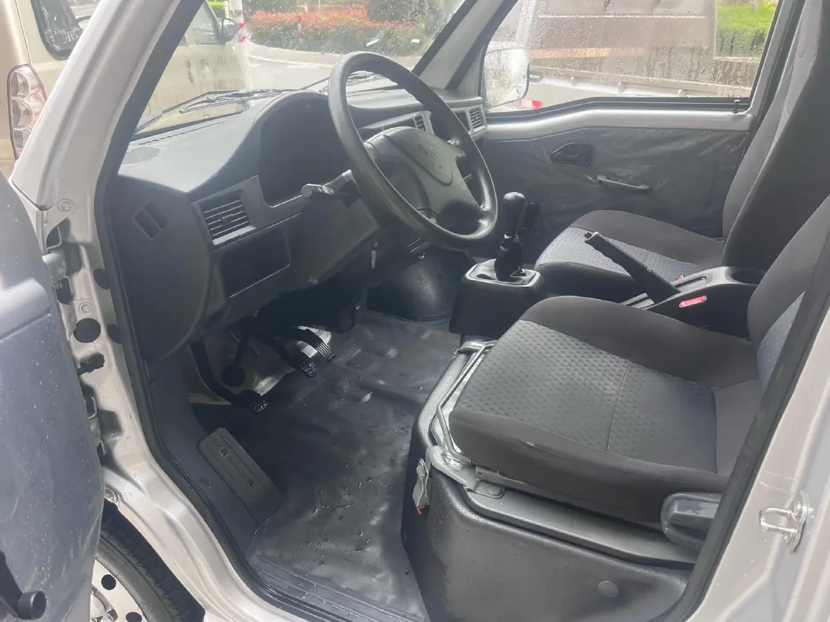 2023 WuLing ZhiGuang Mini Truck 1.5L 102HP L4 5MT,autocango,china used car exporter,china ev exporter,chinese used car exporter,chinese used ev exporter