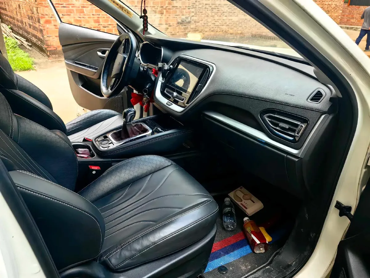 2020 Jetour X70M 1.5T 156HP L4 6MT,autocango,china used car exporter,china ev exporter,chinese used car exporter,chinese used ev exporter