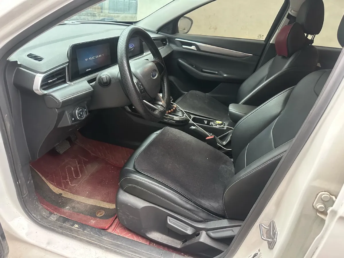 2021 Ford Escort 1.5L 122HP L3 6AT,autocango,china used car exporter,china ev exporter,chinese used car exporter,chinese used ev exporter