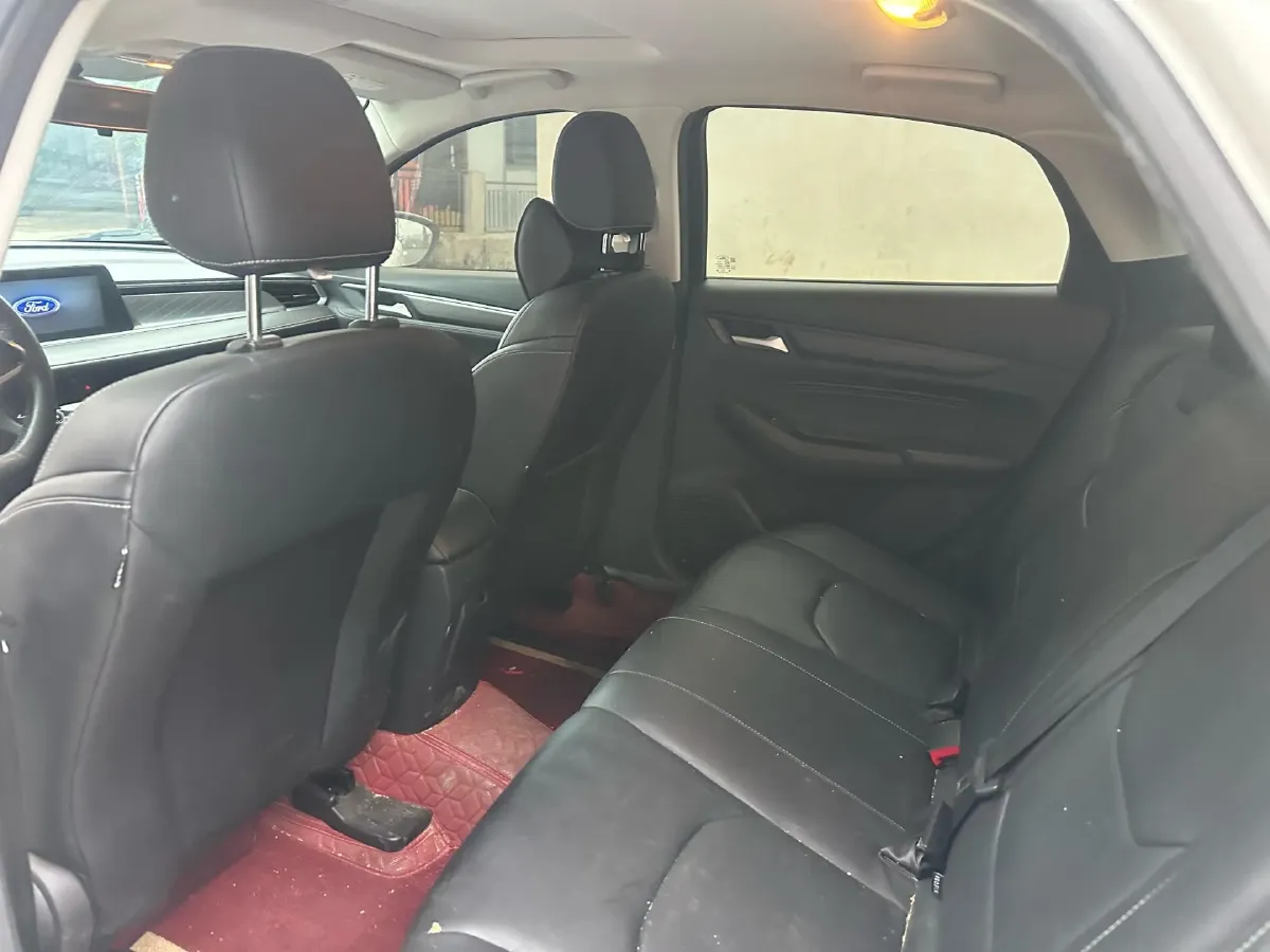 2021 Ford Escort 1.5L 122HP L3 6AT,autocango,china used car exporter,china ev exporter,chinese used car exporter,chinese used ev exporter