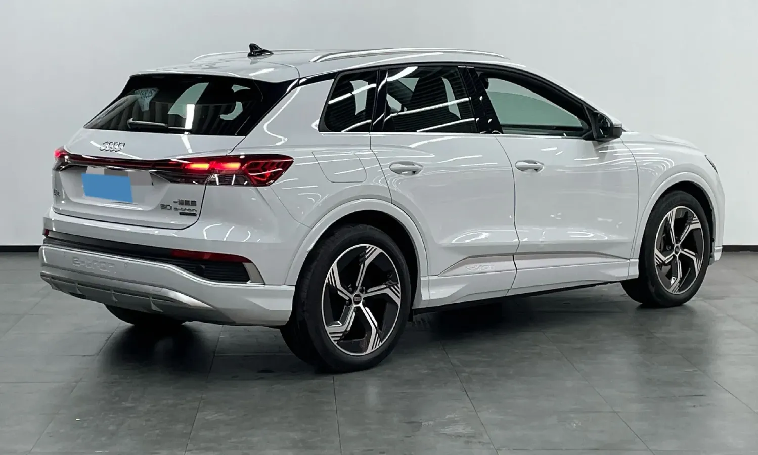 2024 Audi Q4 e-tron BEV 84.8KWH,autocango,china used car exporter,china ev exporter,chinese used car exporter,chinese used ev exporter