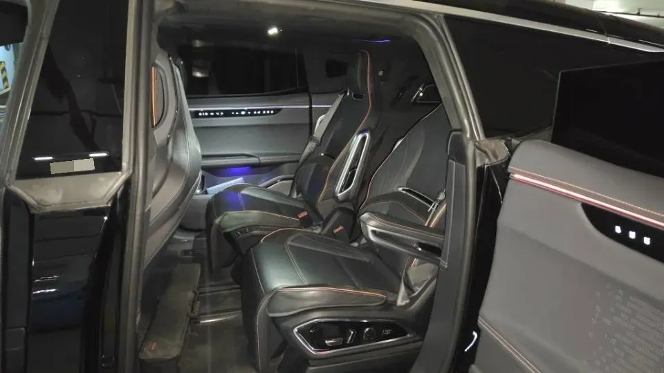 2021 HiPhi X BEV 97KWH,autocango,china used car exporter,china ev exporter,chinese used car exporter,chinese used ev exporter