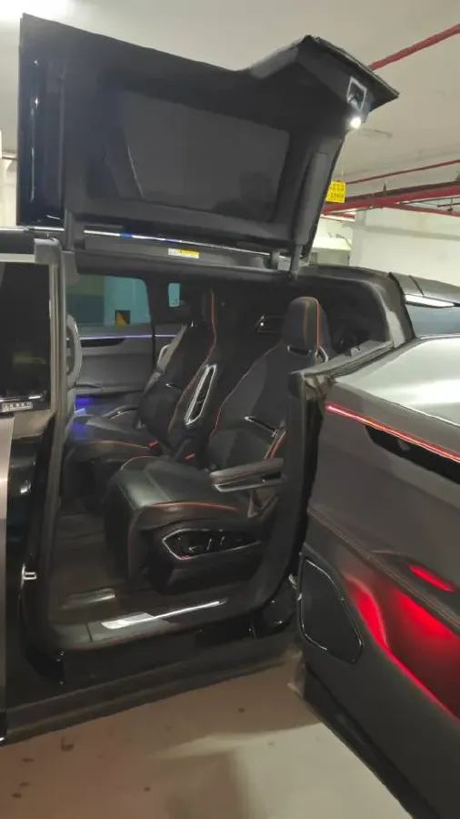 2021 HiPhi X BEV 97KWH,autocango,china used car exporter,china ev exporter,chinese used car exporter,chinese used ev exporter