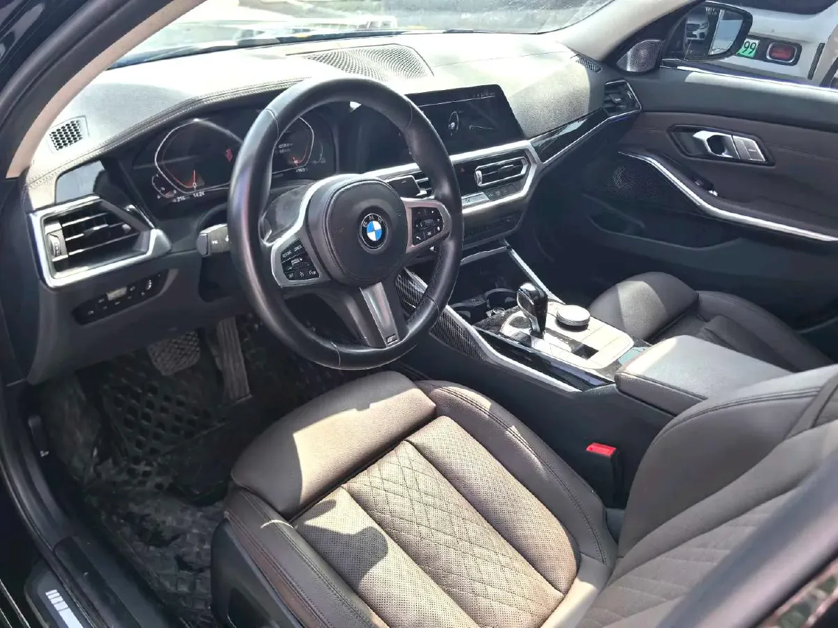 2022 BMW 3 Series 2.0T 156HP L4 8AT,autocango,china used car exporter,china ev exporter,chinese used car exporter,chinese used ev exporter