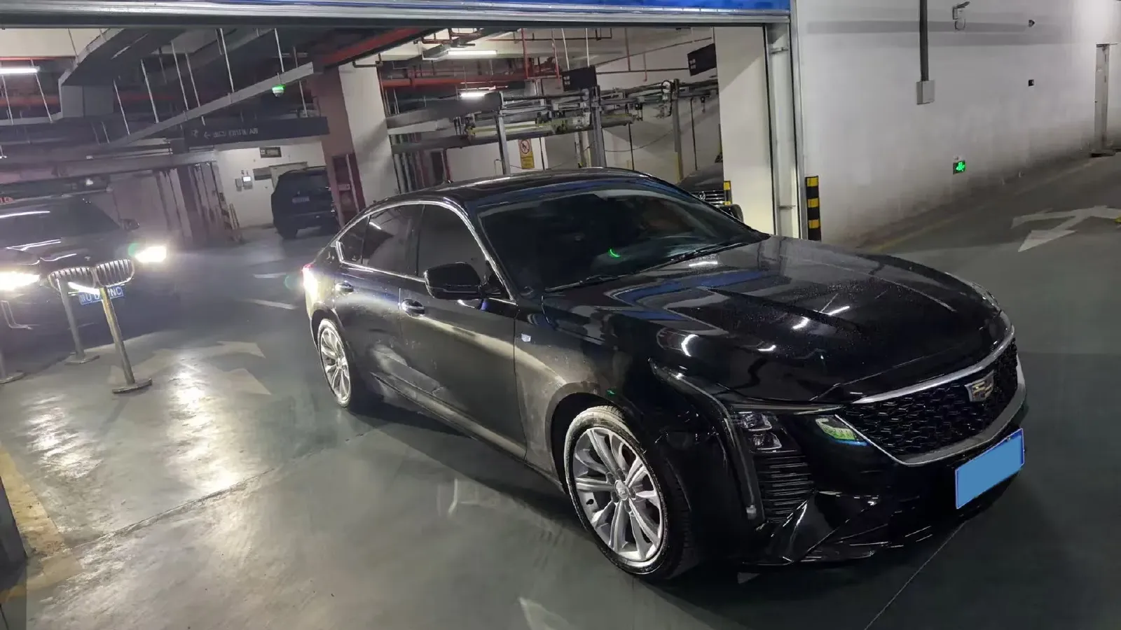 2024 Cadillac CT5 2.0T 237HP L4 10AT,autocango,china used car exporter,china ev exporter,chinese used car exporter,chinese used ev exporter