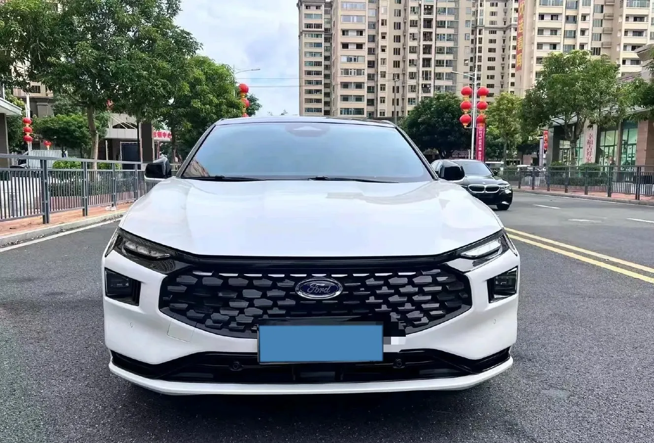 2022 Ford Mondeo 2.0T 238HP L4 8AT,autocango,china used car exporter,china ev exporter,chinese used car exporter,chinese used ev exporter
