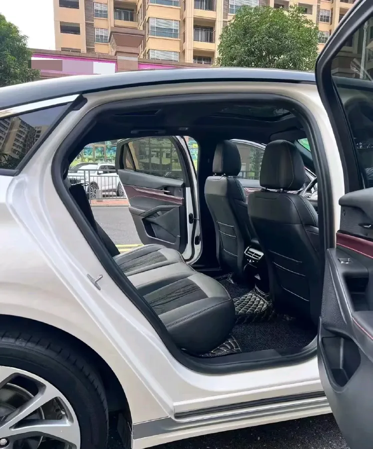 2022 Ford Mondeo 2.0T 238HP L4 8AT,autocango,china used car exporter,china ev exporter,chinese used car exporter,chinese used ev exporter