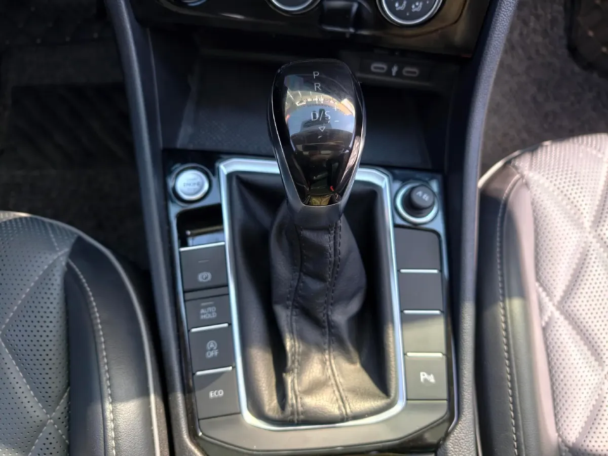 2023 Volkswagen Sagitar 1.4T 150HP L4 7DCT,autocango,china used car exporter,china ev exporter,chinese used car exporter,chinese used ev exporter