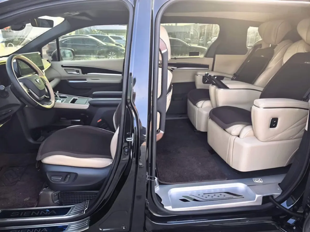 2024 Toyota Sienna 2.5L 189HP L4 E-CVT Hybrid,autocango,china used car exporter,china ev exporter,chinese used car exporter,chinese used ev exporter