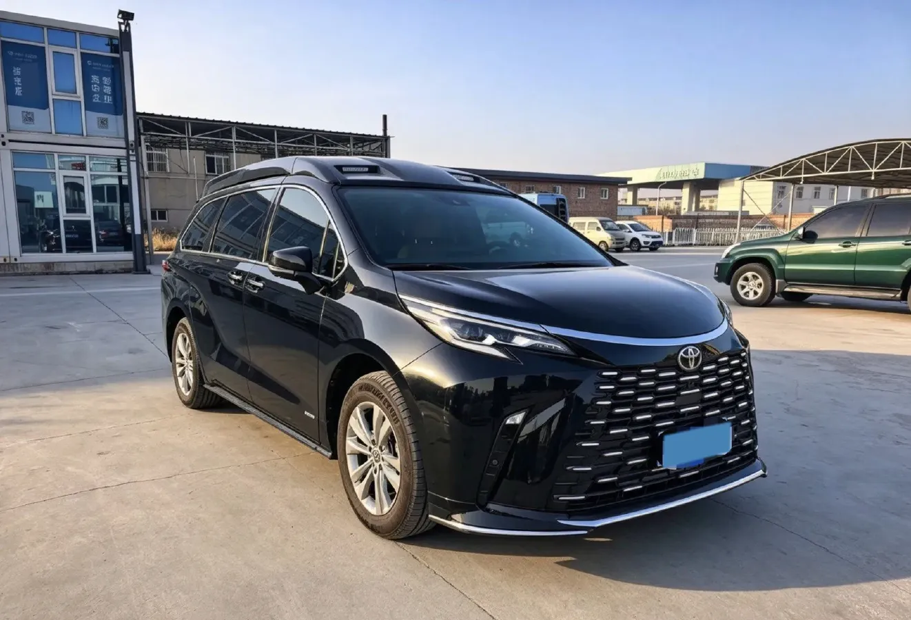 2024 Toyota Sienna 2.5L 189HP L4 E-CVT Hybrid,autocango,china used car exporter,china ev exporter,chinese used car exporter,chinese used ev exporter