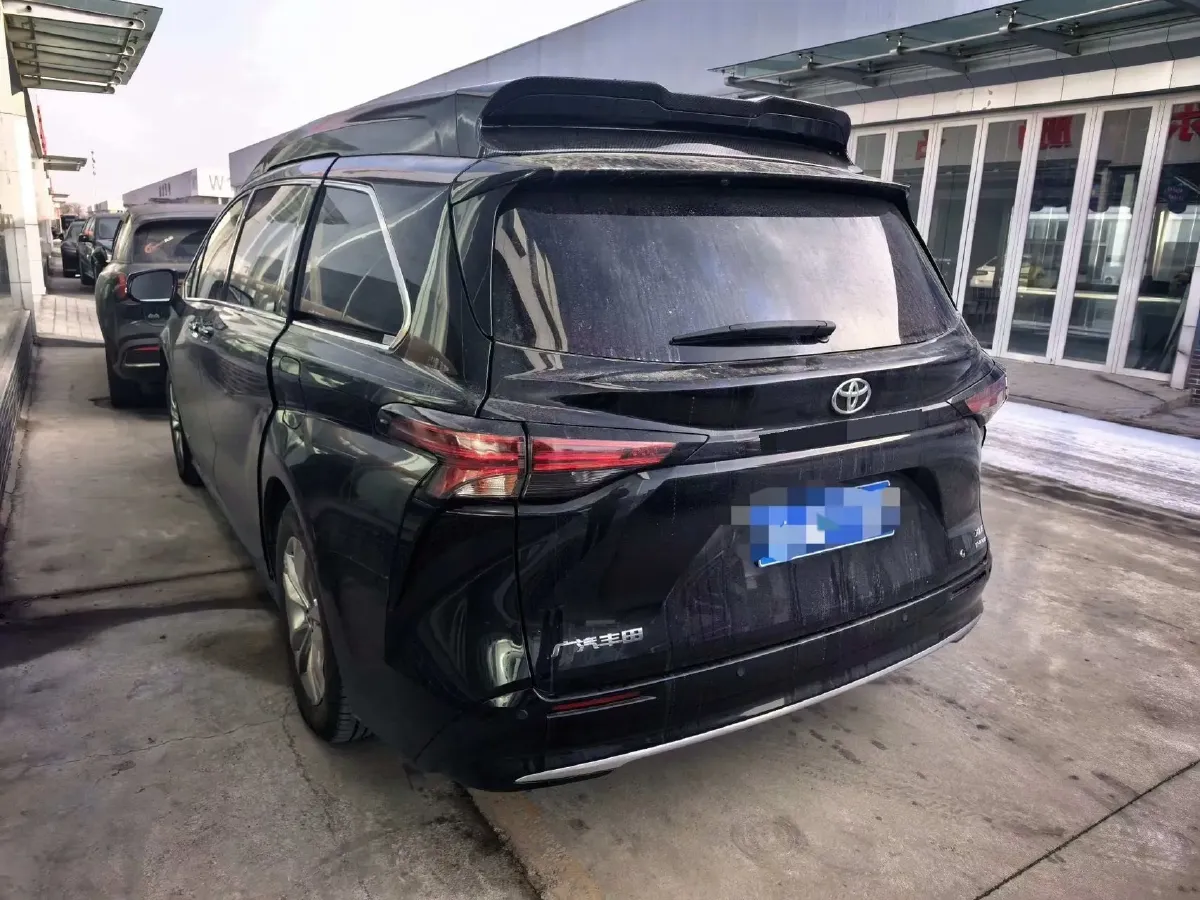 2024 Toyota Sienna 2.5L 189HP L4 E-CVT Hybrid,autocango,china used car exporter,china ev exporter,chinese used car exporter,chinese used ev exporter