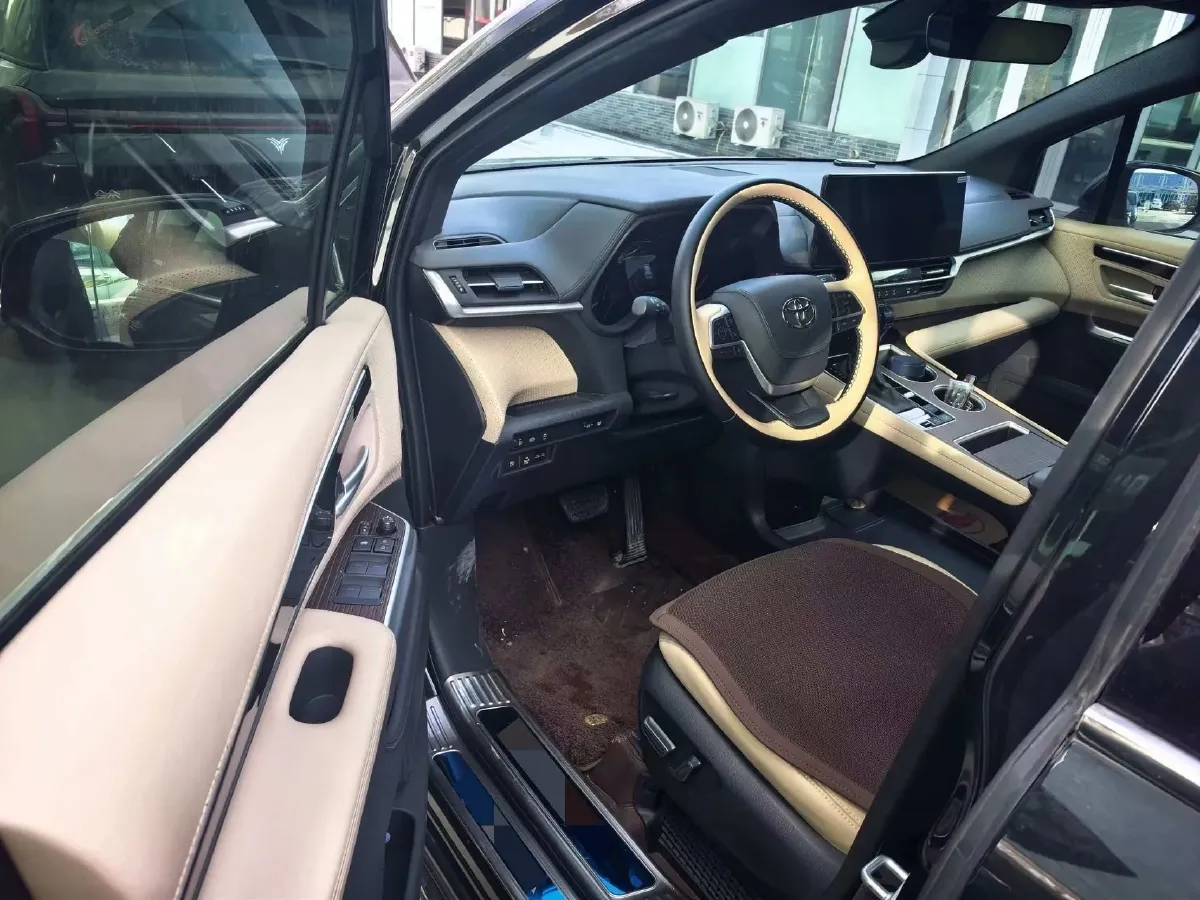 2024 Toyota Sienna 2.5L 189HP L4 E-CVT Hybrid,autocango,china used car exporter,china ev exporter,chinese used car exporter,chinese used ev exporter