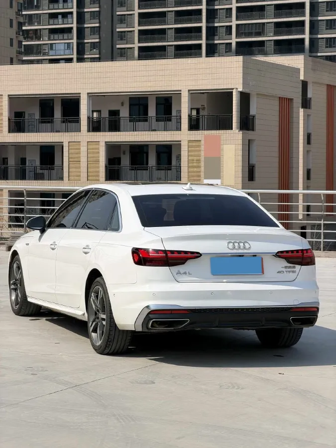 2020 Audi A4L 2.0T 190HP L4 7DCT,autocango,china used car exporter,china ev exporter,chinese used car exporter,chinese used ev exporter