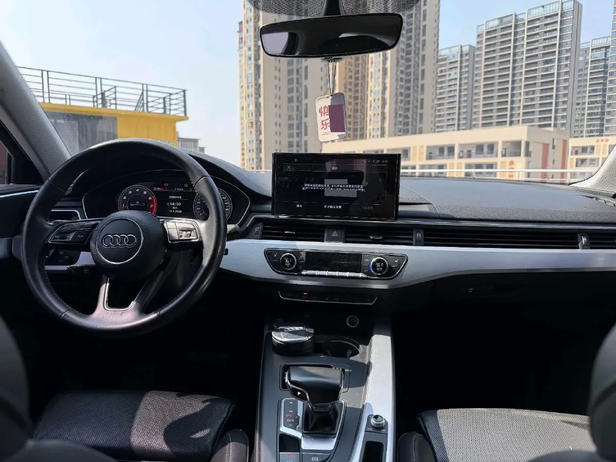 2020 Audi A4L 2.0T 190HP L4 7DCT,autocango,china used car exporter,china ev exporter,chinese used car exporter,chinese used ev exporter
