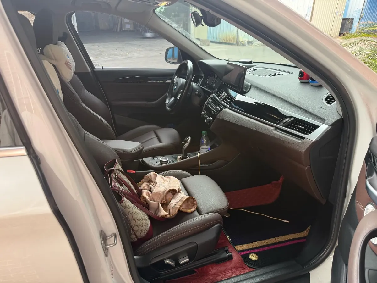 2021 BMW X1 2.0T 192HP L4 7DCT,autocango,china used car exporter,china ev exporter,chinese used car exporter,chinese used ev exporter