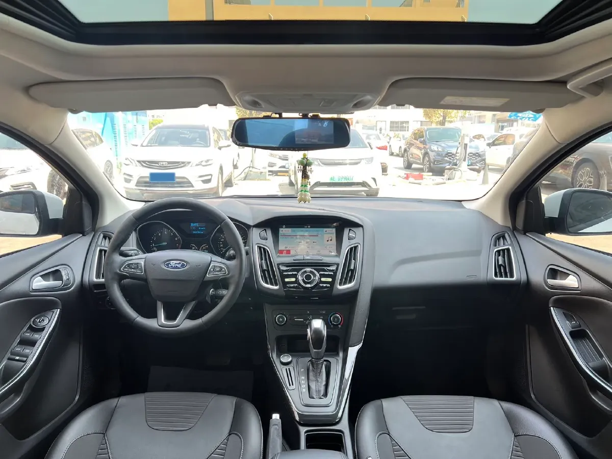 2017 Ford Focus 1.6L 125HP L4 6DCT,autocango,china used car exporter,china ev exporter,chinese used car exporter,chinese used ev exporter