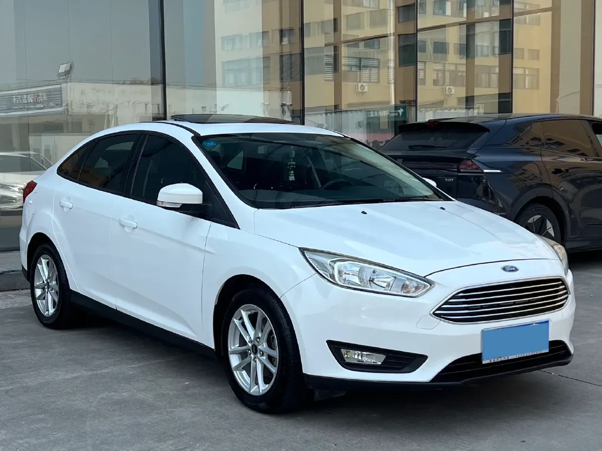 2017 Ford Focus 1.6L 125HP L4 6DCT,autocango,china used car exporter,china ev exporter,chinese used car exporter,chinese used ev exporter
