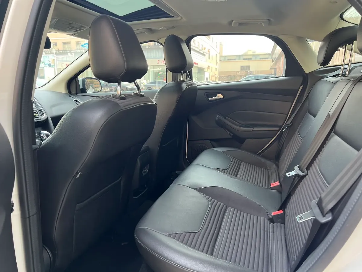 2017 Ford Focus 1.6L 125HP L4 6DCT,autocango,china used car exporter,china ev exporter,chinese used car exporter,chinese used ev exporter