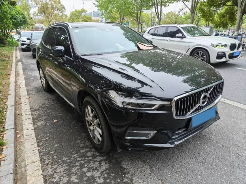 2021 Volvo XC60 2.0T 250HP L4 8AT,autocango,china used car exporter,china ev exporter,chinese used car exporter,chinese used ev exporter