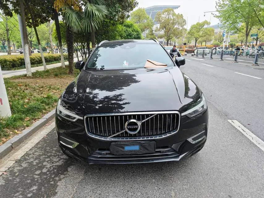 2021 Volvo XC60 2.0T 250HP L4 8AT,autocango,china used car exporter,china ev exporter,chinese used car exporter,chinese used ev exporter