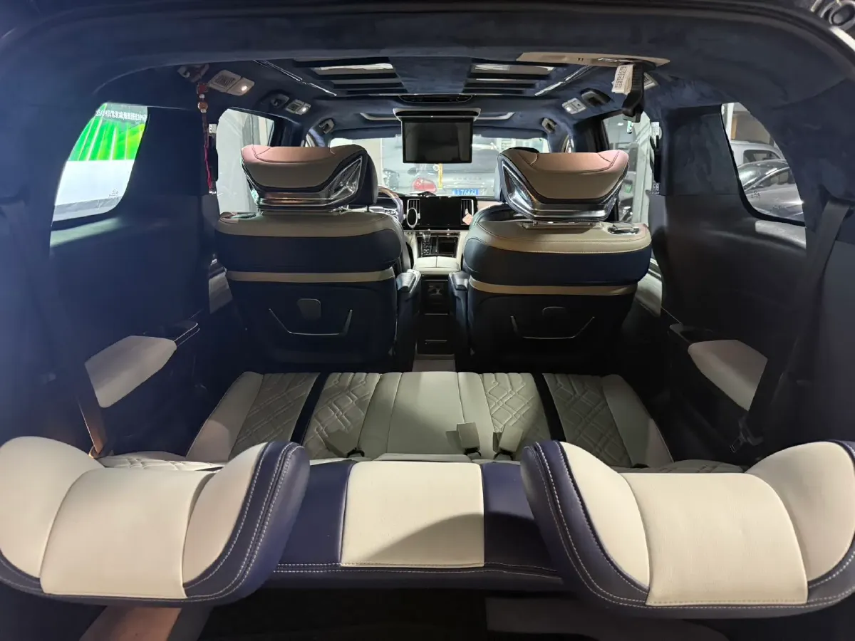 2021 GAC Trumpchi M8 2.0T 252HP L4 8AT,autocango,china used car exporter,china ev exporter,chinese used car exporter,chinese used ev exporter