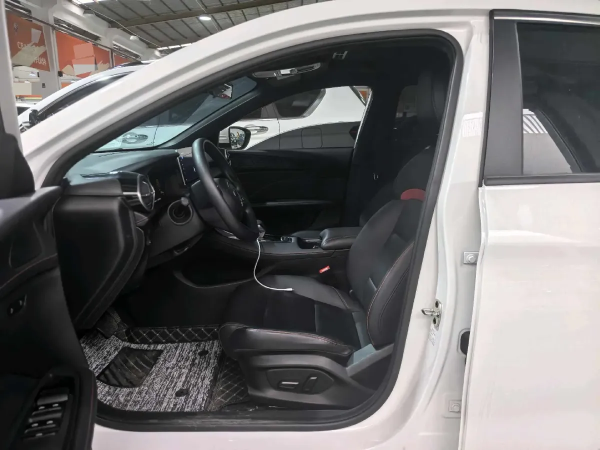 2025 MG 5 1.5T 181HP L4 7DCT,autocango,china used car exporter,china ev exporter,chinese used car exporter,chinese used ev exporter