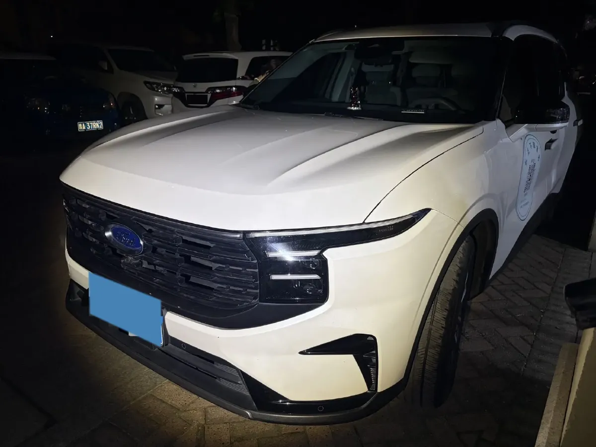 2023 Ford Edge 2.0T 252HP L4 8AT,autocango,china used car exporter,china ev exporter,chinese used car exporter,chinese used ev exporter