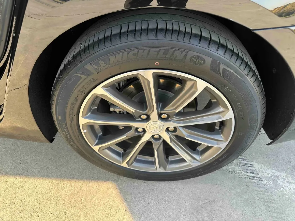 2022 Buick Larcosse 2.0T 237HP L4 9AT,autocango,china used car exporter,china ev exporter,chinese used car exporter,chinese used ev exporter