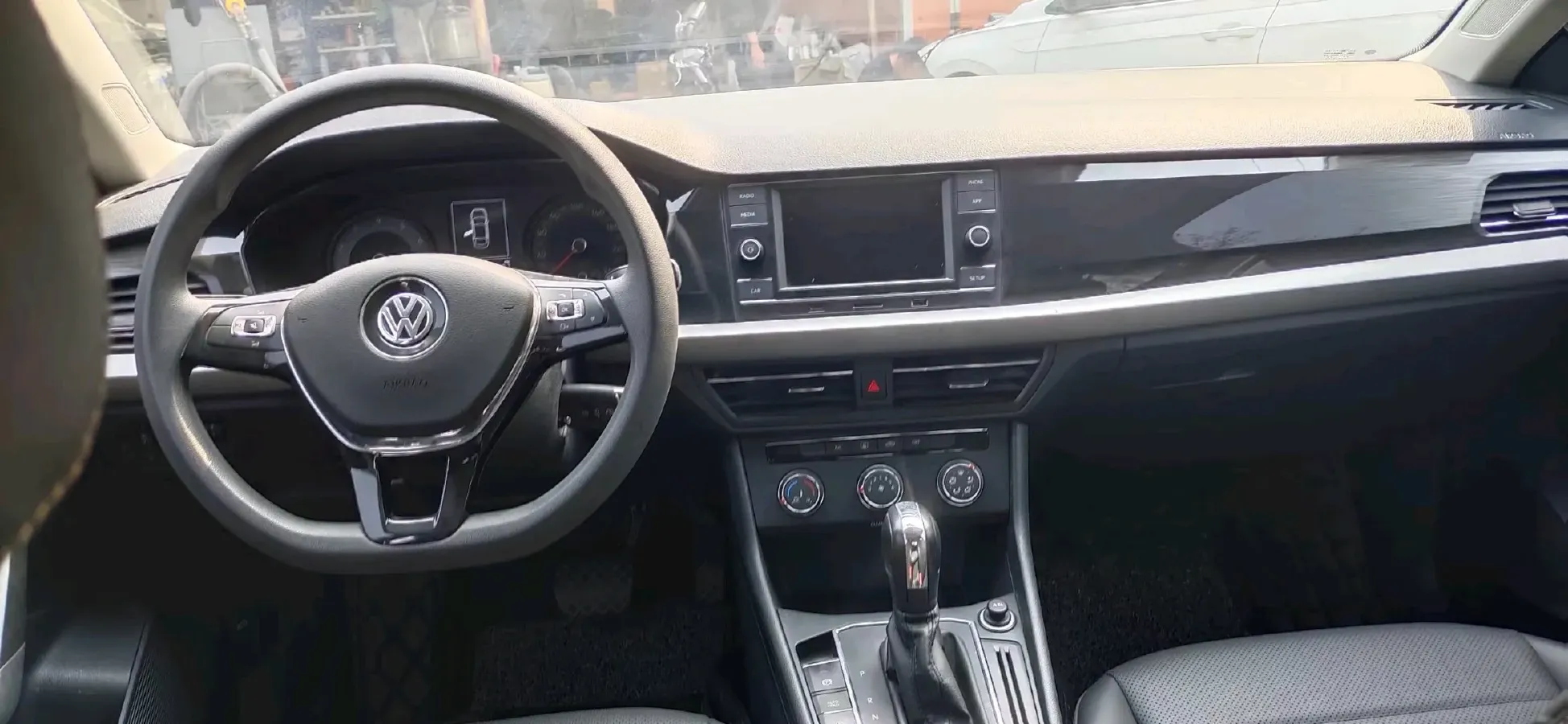 2019 Volkswagen Lavida 1.5L 116HP L4 6AT,autocango,china used car exporter,china ev exporter,chinese used car exporter,chinese used ev exporter