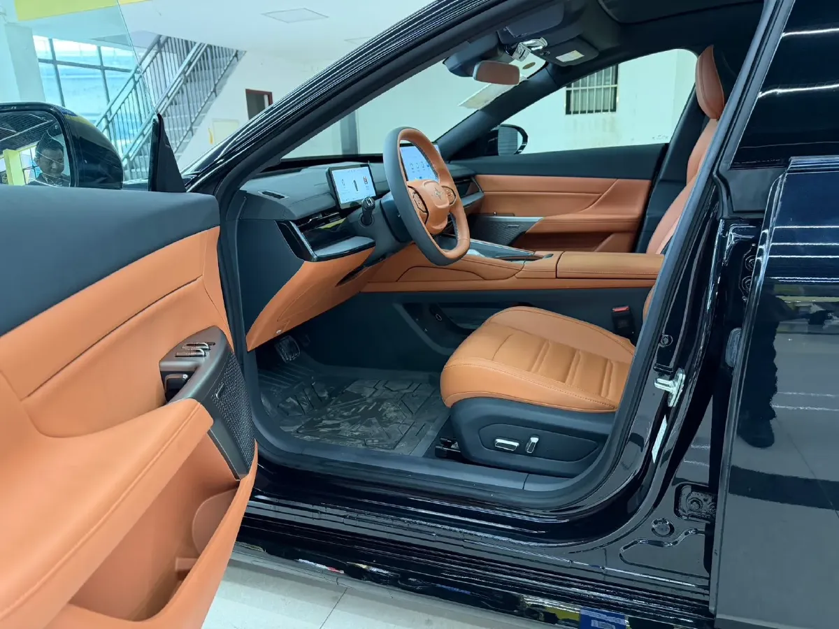 2024 DongFeng eπ eπ007 REEV 105HP REEV 28.4KWH,autocango,china used car exporter,china ev exporter,chinese used car exporter,chinese used ev exporter