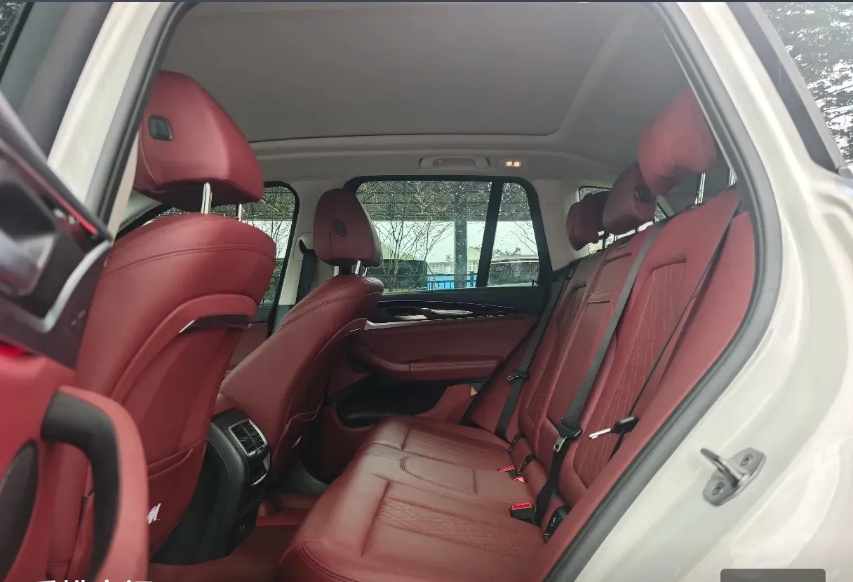 2022 BMW X3 2.0T 184HP L4 8AT,autocango,china used car exporter,china ev exporter,chinese used car exporter,chinese used ev exporter