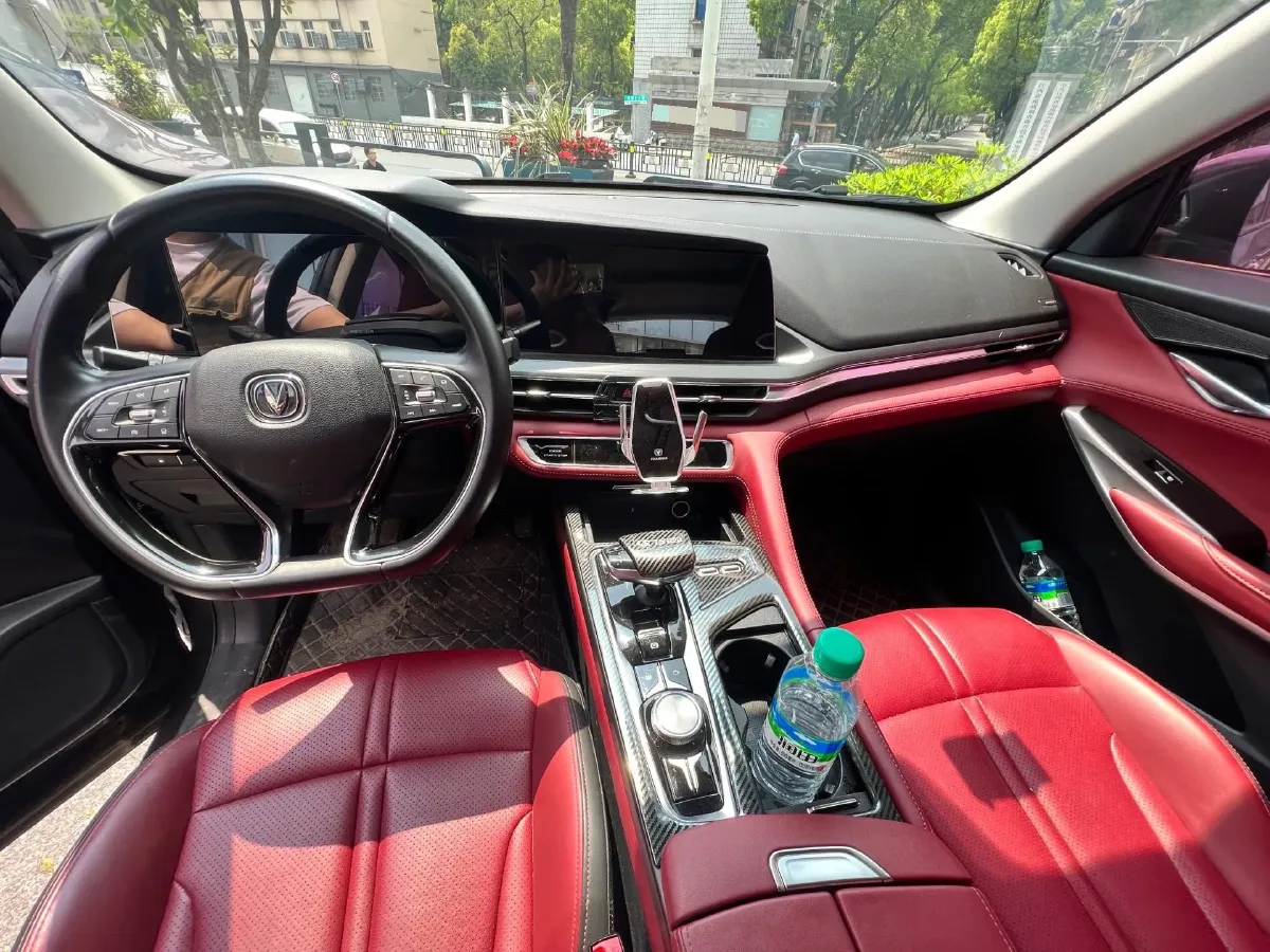 2020 ChangAn CS75 Plus 2.0T 233HP L4 8AT,autocango,china used car exporter,china ev exporter,chinese used car exporter,chinese used ev exporter